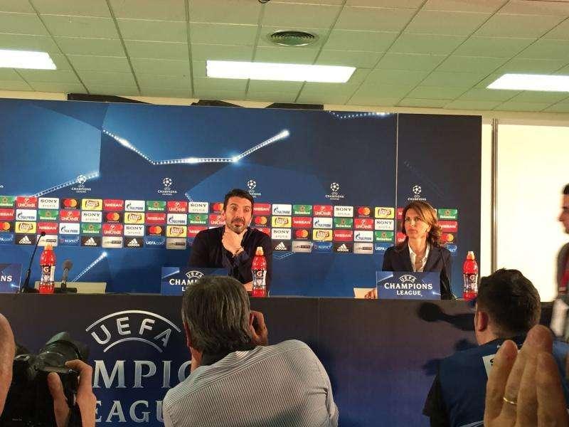 DIRECTO BD - Buffon en rueda de prensa: "Cristiano es un modelo a seguir por todos. El Balón de Oro..."