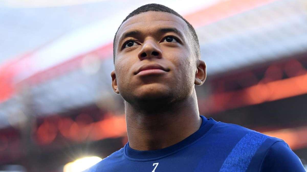 VÍDEO | Mbappé alucina al pisar el césped del Bernabéu: su cara es un poema