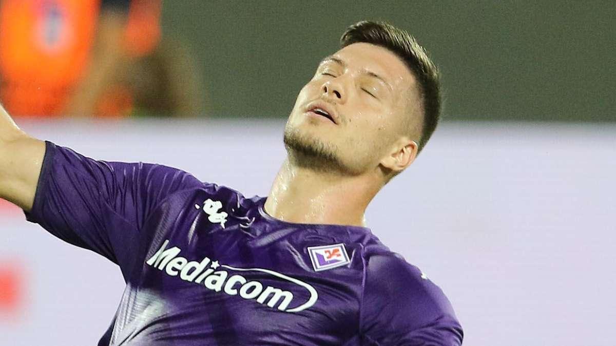 La Fiorentina busca delanteros tras el mal inicio de Jovic