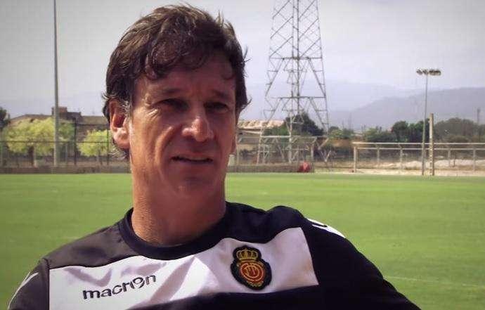 Alfonso Pérez: "Guardiola debió renunciar a la selección por independentista... y Piqué está en la misma tesitura"