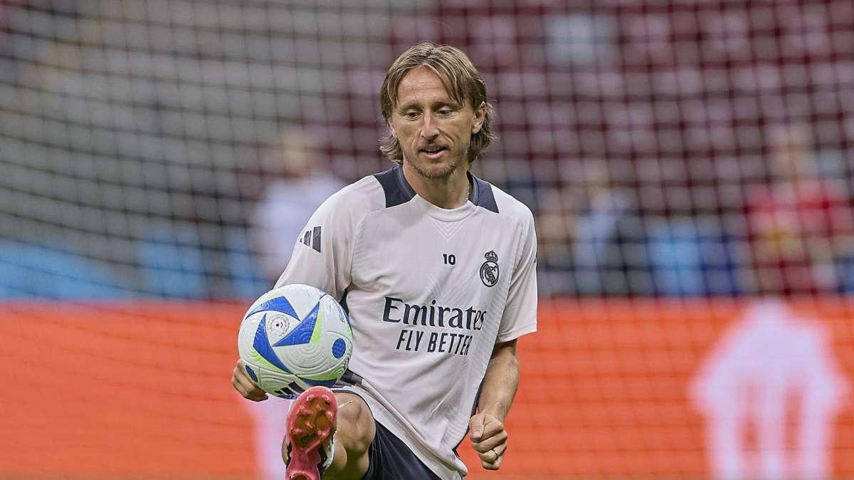 CAMBIO EN EL REAL MADRID | Entra Luka Modric por Rodrygo