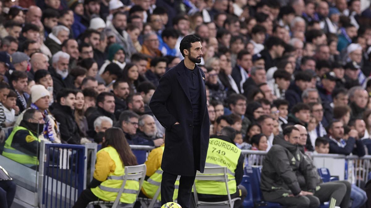 Lucha contra el vestuario: se desvelan las seis `batallas´ de Arbeloa  