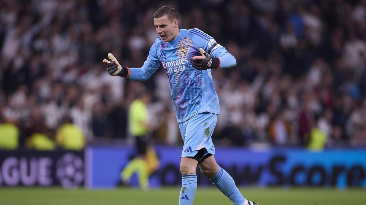 Lunin atribuye su gran actuación ante el Barcelona al trabajo diario