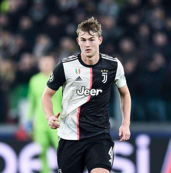 De Ligt se lleva el trofeo a mejor jugador menor de 21 años 