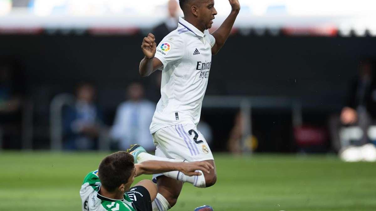 El Real Madrid se reencontrará en el Villamarín con un árbitro que ha perjudicado al equipo "de forma sistemática"