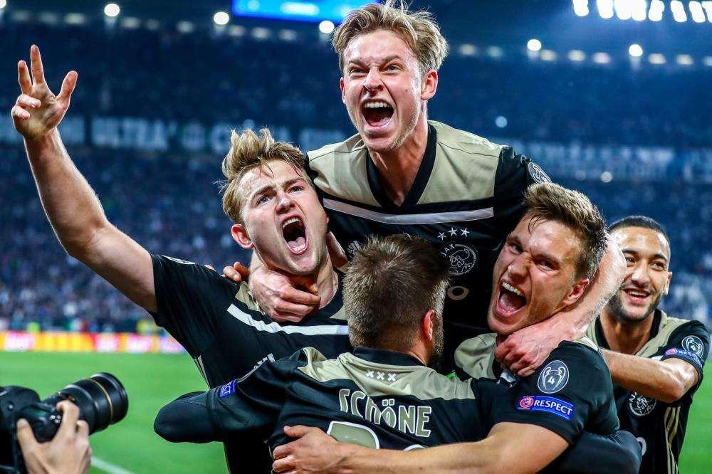 De Ligt, cerca de la Juventus: "Siempre quise ser Cristiano Ronaldo, mi primera camiseta era suya"