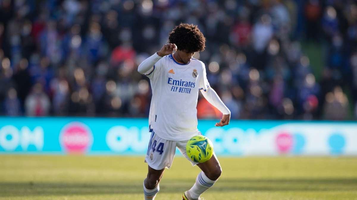 Lamentables insultos racistas de la afición del Atleti a Peter Federico: los detalles