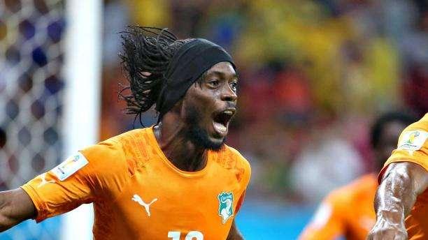Drogba: "El Chelsea debería mantener a Cech en la plantilla"