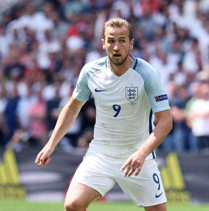 Hodgson: "Kane no es Cristiano, decir que es el número uno es un sinsentido"
