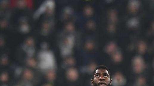 Saltan las alarmas en el Barça: los clubes de Manchester dispuestos a pagar la cláusula de Umtiti
