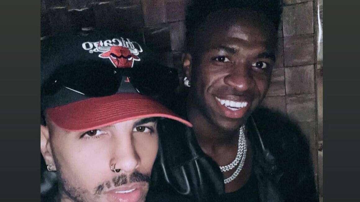 La última noche de Vinicius: concierto privado en una tienda de Off-White, quedada con Rauw Alejandro...