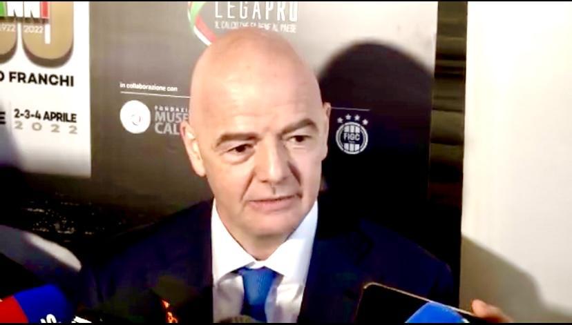 La UEFA amenaza a Gianni Infantino con los tribunales