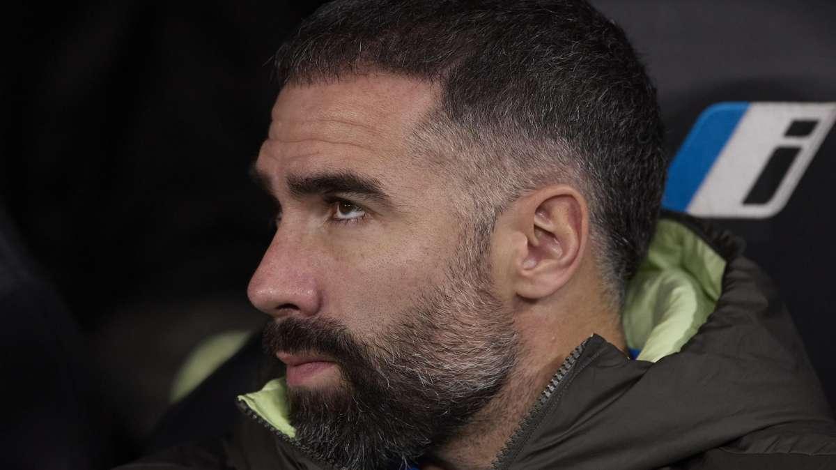Arbeloa le manda un mensaje a Carvajal con su futuro aún por resolver