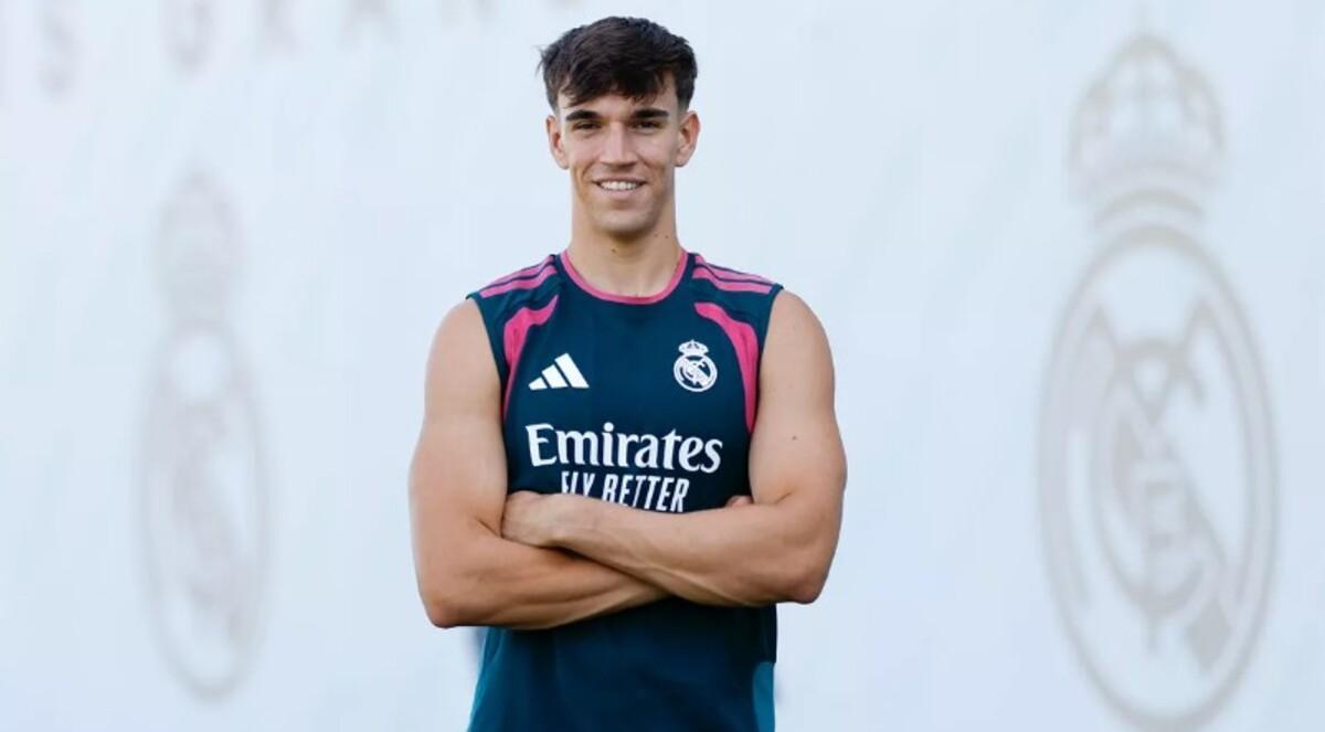Primeras palabras de Espí tras debutar con el Real Madrid: "Ha sido único e inexplicable..."
