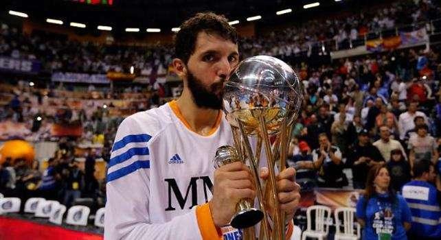 "El Real Madrid ha ofrecido una mejora de contrato a Mirotic"