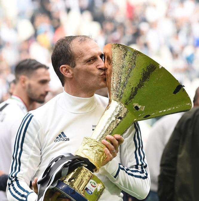 Von Richetti: "El Madrid se ha puesto en contacto con Allegri. Su respuesta..."