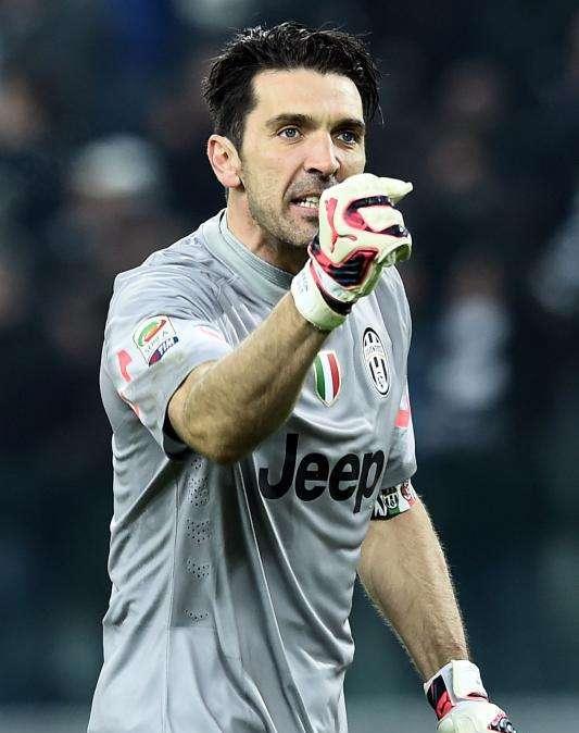 Buffon: "¿Traspasar a Pogba? La Juventus debe considerarlo desde todos los ángulos"