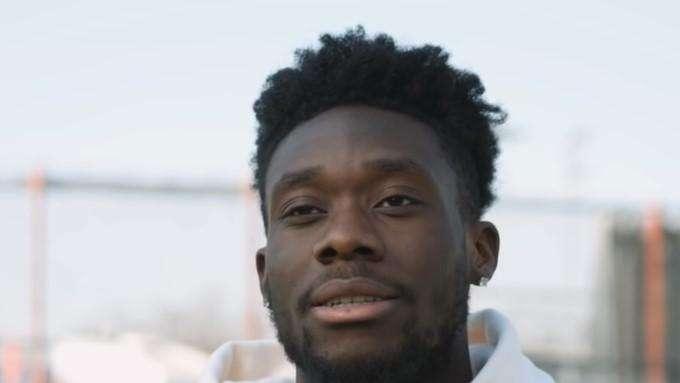 El Bayern mete prisa a Davies: oferta y fecha límite, al descubierto