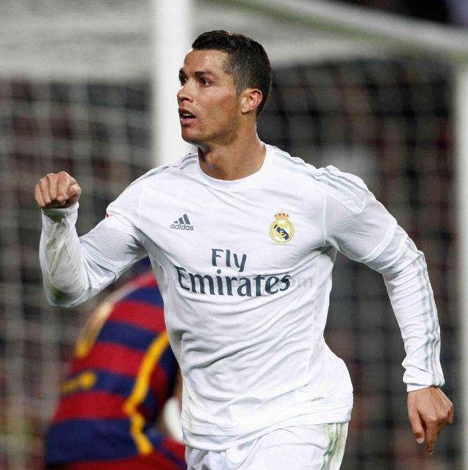 AS: Las diferencias entre las renovaciones de Cristiano y Messi