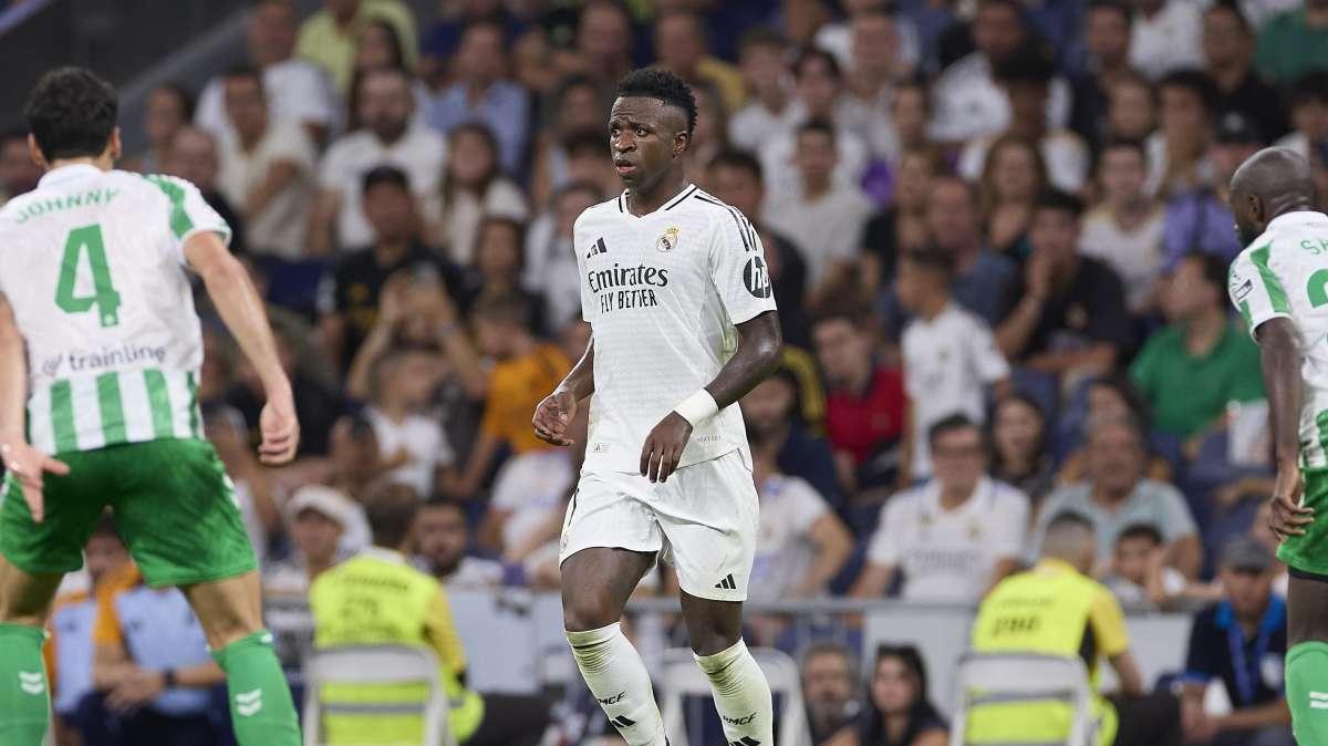 La Audiencia de Sevilla reabre la causa por insultos racistas a Vinicius Junior en el Benito Villamarín