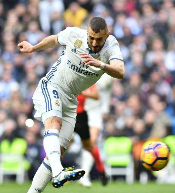 Dani Garrido: "Benzema, en el ojo del huracán, ante su ahora o nunca en el Real Madrid"