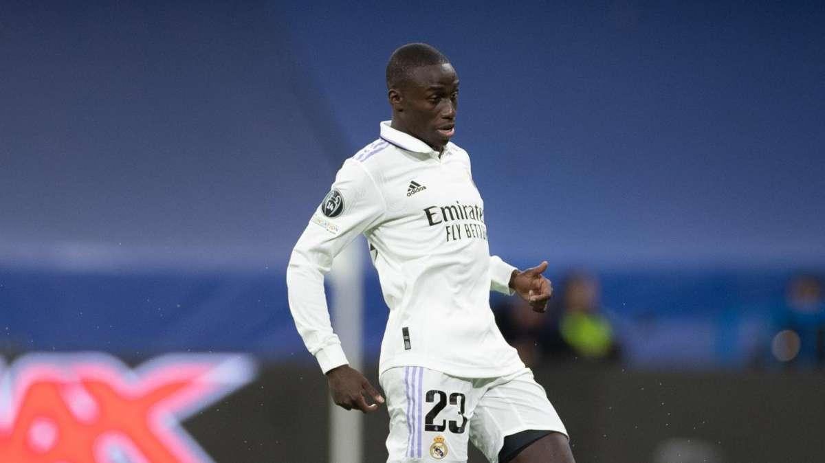 Mendy no se entrena y podría no jugar mañana la semifinal