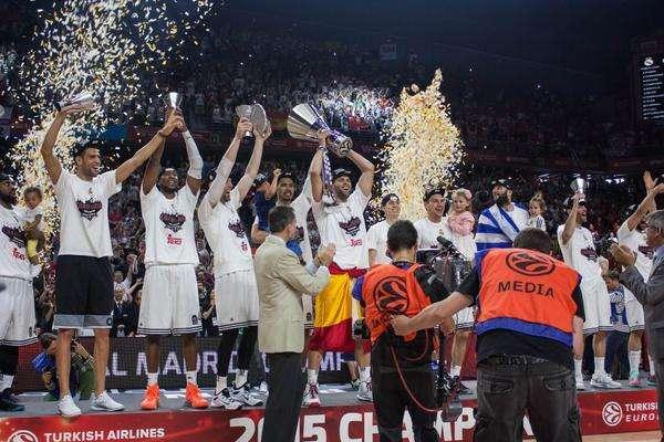 El Real Madrid Baloncesto recibe coches oficiales de Audi