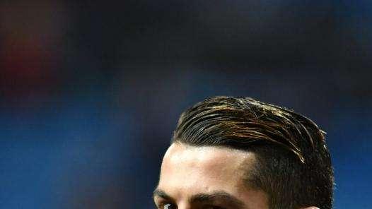 Cristiano se entrena al margen del equipo y es duda para el partido ante el Eibar