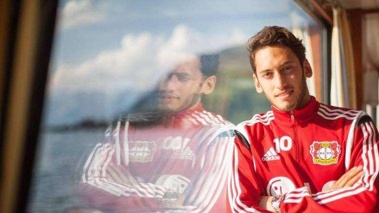 Bektas Demirtas: "A Calhanoglu no le interesa el interés del Barcelona"