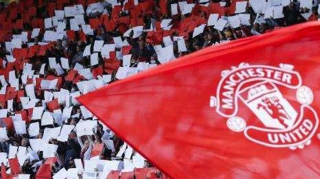 Godín y Hummels, en el punto de mira del United