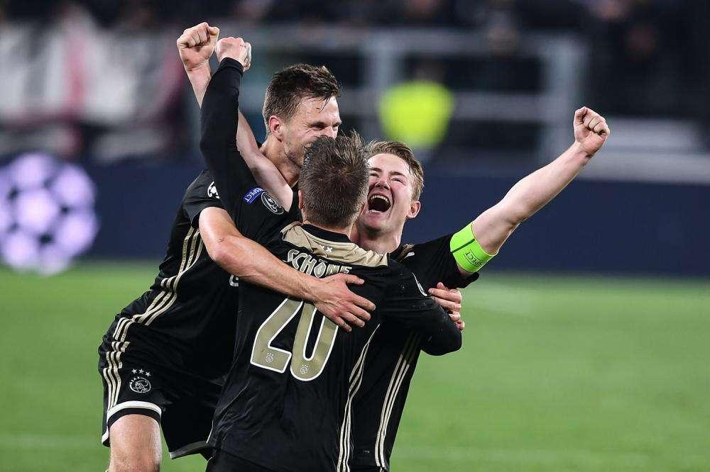 Odegaard se sincera: "Es interesante que el Ajax se fije en mí"