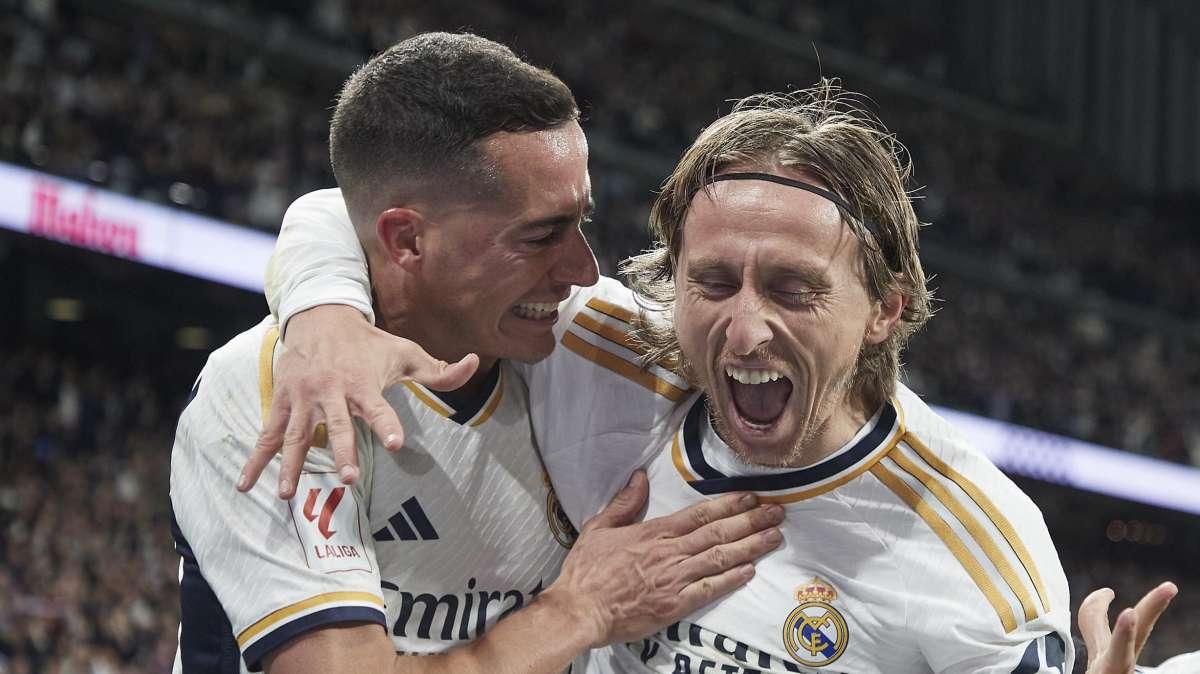 CAMBIO EN EL REAL MADRID | Lucas Vázquez sustituye a Luka Modric