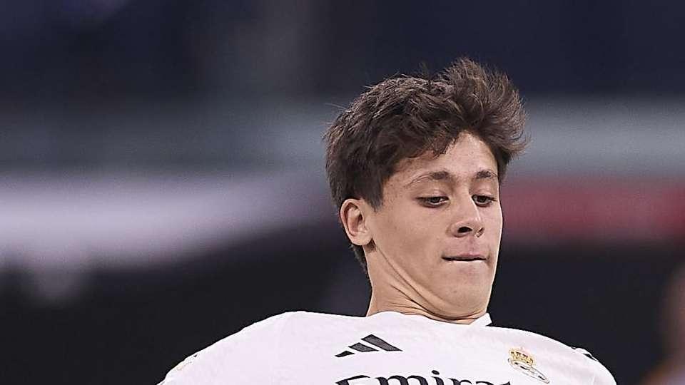 Mercado de fichajes | La renovación de Asencio, la última hora sobre Arda Güler...