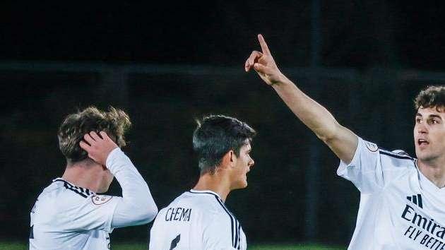 Real Madrid Castilla 2-1 Alcorcón: el balón parado vale tres puntos