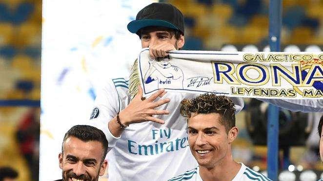 El íntimo amigo de Cristiano califica de "robo" el premio de Modric