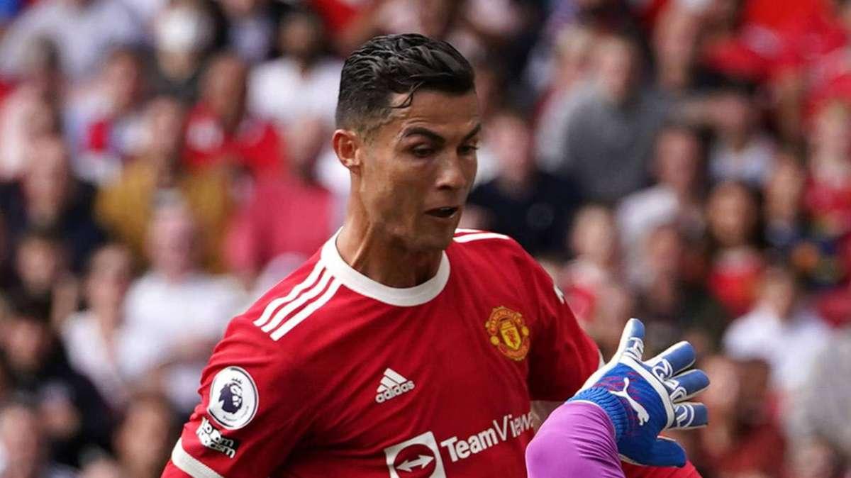 La afición del United pide la destitución de Solskjaer… ¡por sustituir a Cristiano!