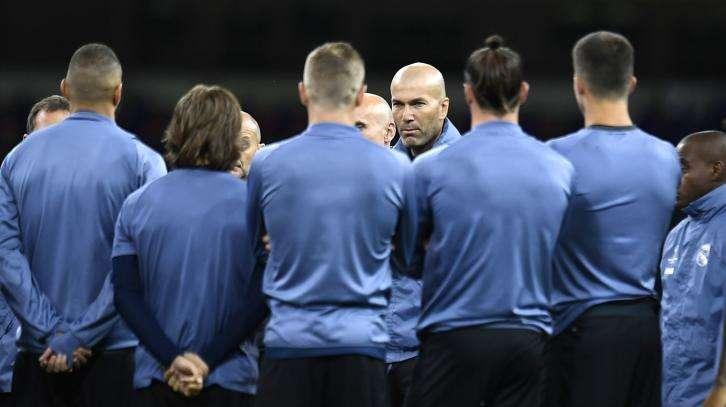As - ¡Ya hay sustituto de Danilo! Zidane ya tiene todo lo que quería