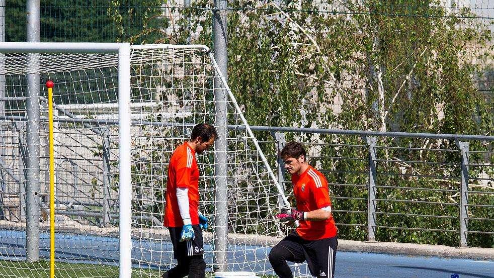 Al Primer Toque: El Madrid pone a Diego López en el mercado
