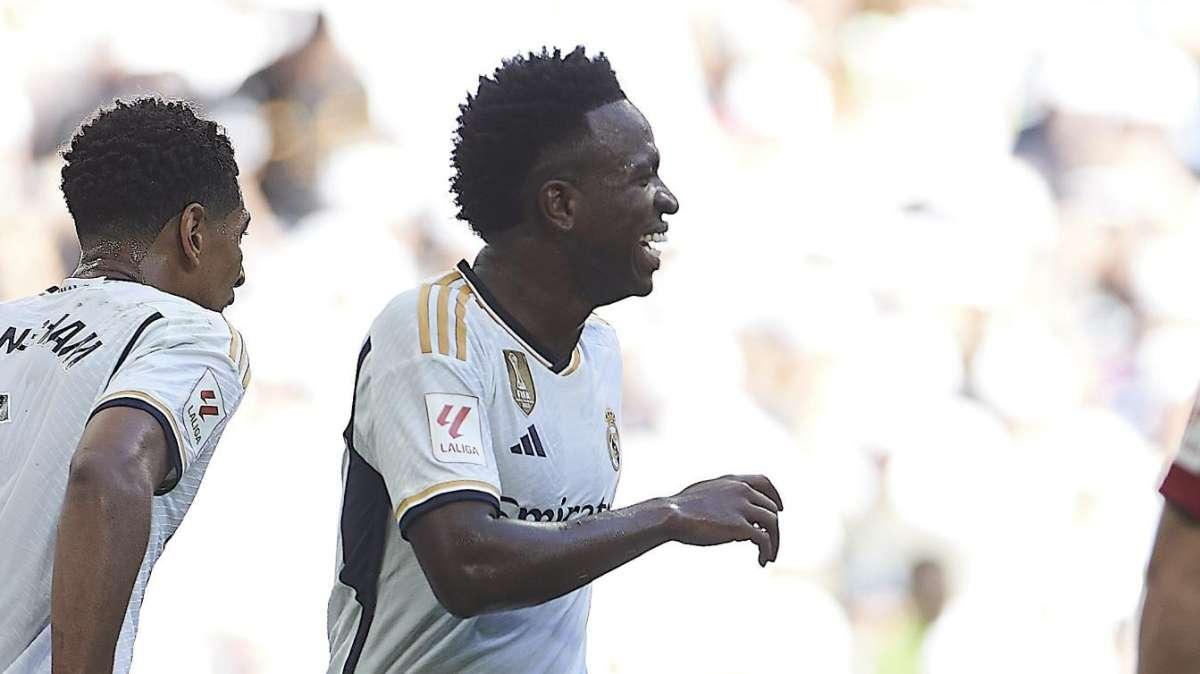 CAMBIOS EN EL REAL MADRID | Ovación para Vinicius y Bellingham; entran Ceballos y Rodrygo