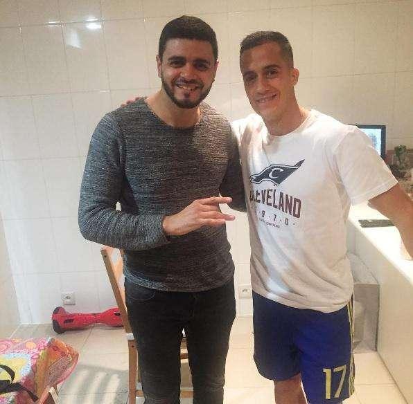 FOTO - Lucas Vázquez estrena nuevo peinado ante Francia
