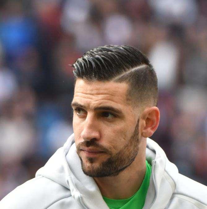 VÍDEO - El curioso despiste de Kiko Casilla a la salida de Valdebebas 