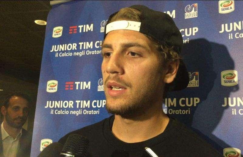 Locatelli: "Espero que Donnarumma siga en el Milán y pueda jugar con él"