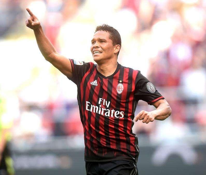 EXCLUSIVA TMW - Bacca sólo acepta jugar en el Sevilla, Jovetic se aleja