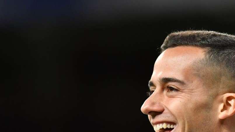 VÍDEO - Los cariñosos "zascas" entre Arbeloa y Lucas Vázquez