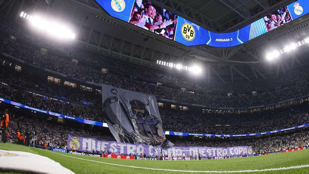 El Santiago Bernabéu dejó claro quién es el dueño de la corona con un tifo espectacular