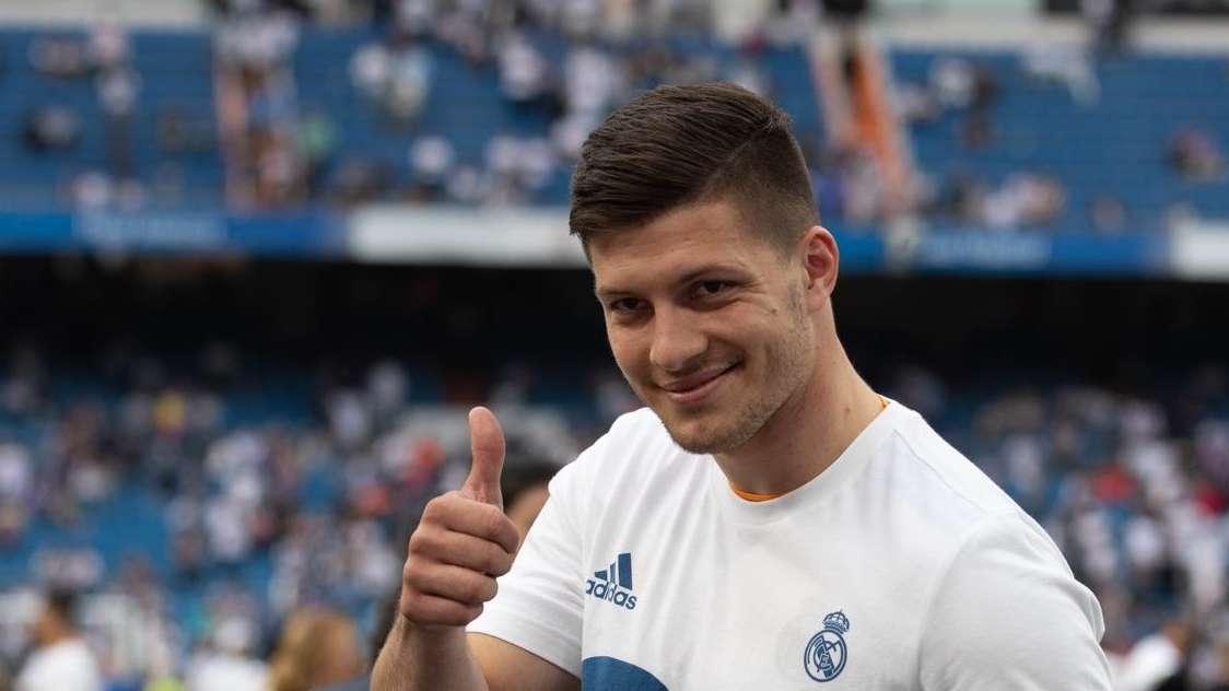 TOP News 12 | Casemiro ya no es intocable, Jovic se ofrece a un club alemán...