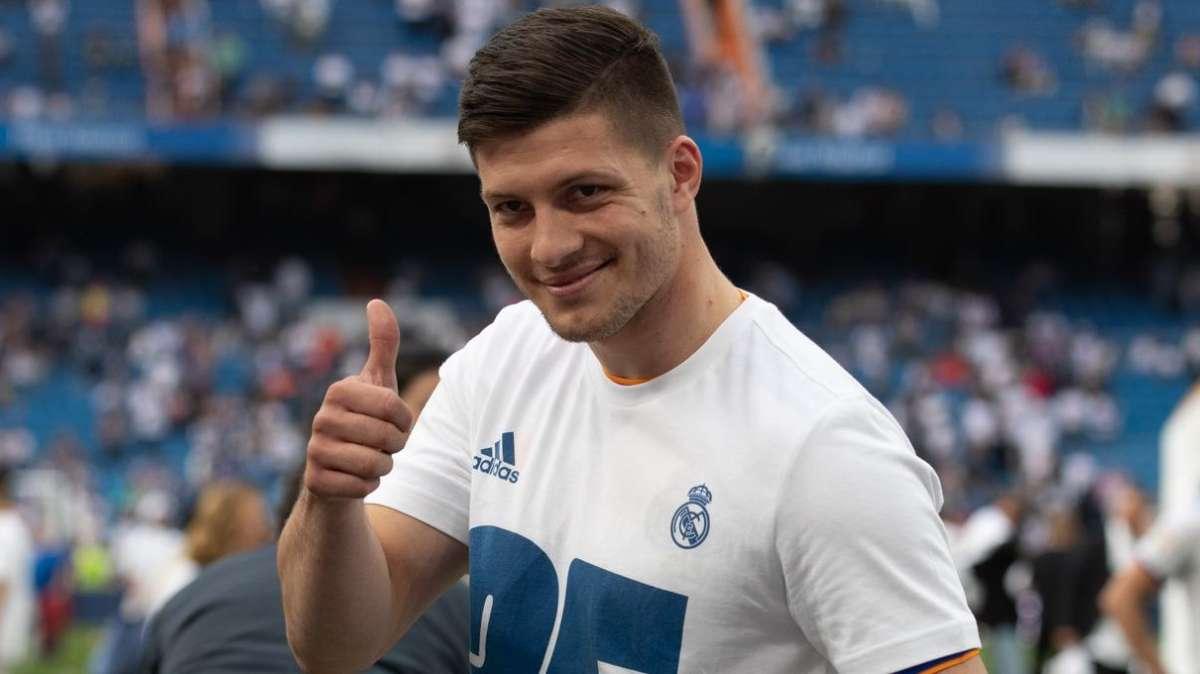 El salario de Jovic es un problema para la Fiorentina: los detalles 