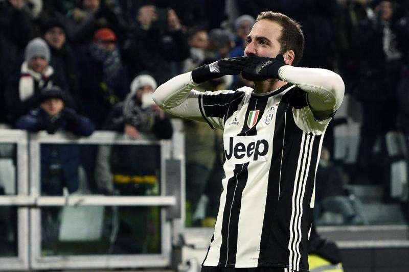 Higuaín: "¿Críticas? Estoy habituado, después de jugar en el Madrid..."
