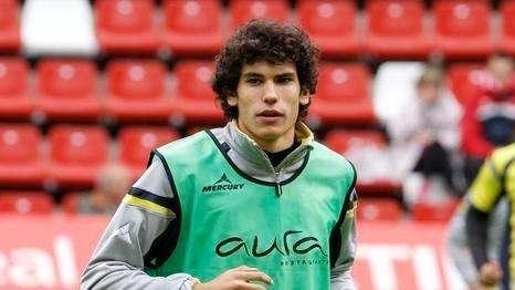 AS: Vallejo se marchará al Eintracht de Frankfurt