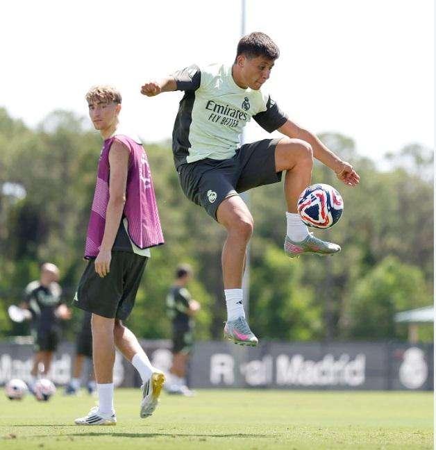 Nuevo entrenamiento del Real Madrid con la mente puesta en el Dortmund